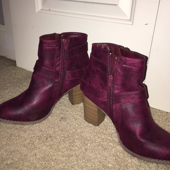 Booties - Picture 3 of 6